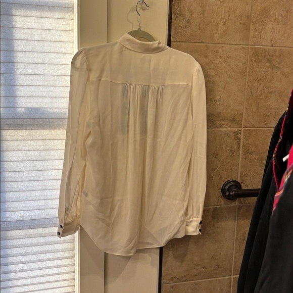 Kate Spade Daisy Lace Silk Blouse, cream white color. Size L. Silk. Gently worn. - Picture 6 of 7